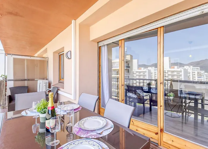 In By The * Ρόζες