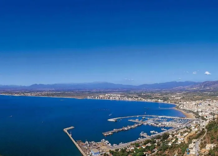 In By The Ρόζες